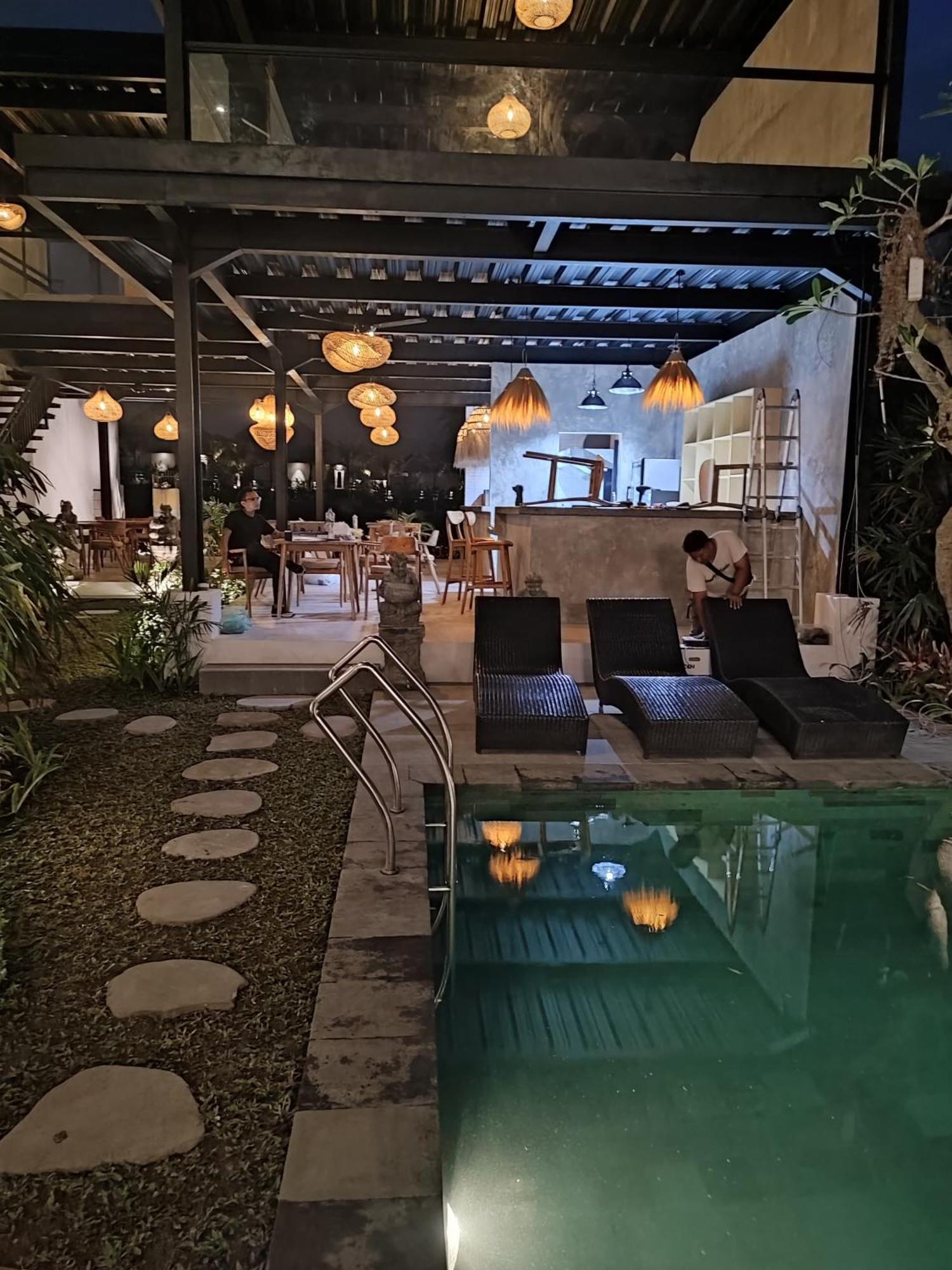 Sujiwa Ubud Hotel & Villa Εξωτερικό φωτογραφία
